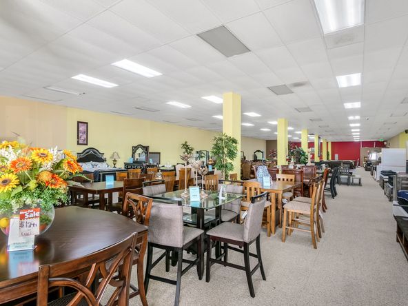 NNN Leased Retail Building - Ideal Furniture Gallery: 116 W 6th St, Hanford, CA 93230